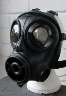 S10 Gas Mask (Screw Fit) Size 2 (Medium)